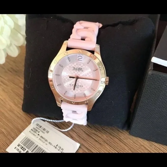 Sold! 🙏🏻🙏🏻💙💙💙Coach watch brand new authentic
PRICE TO SELL ASAP ❤️❤️🥳🥳🥳🥳 - Picture 3 of 3